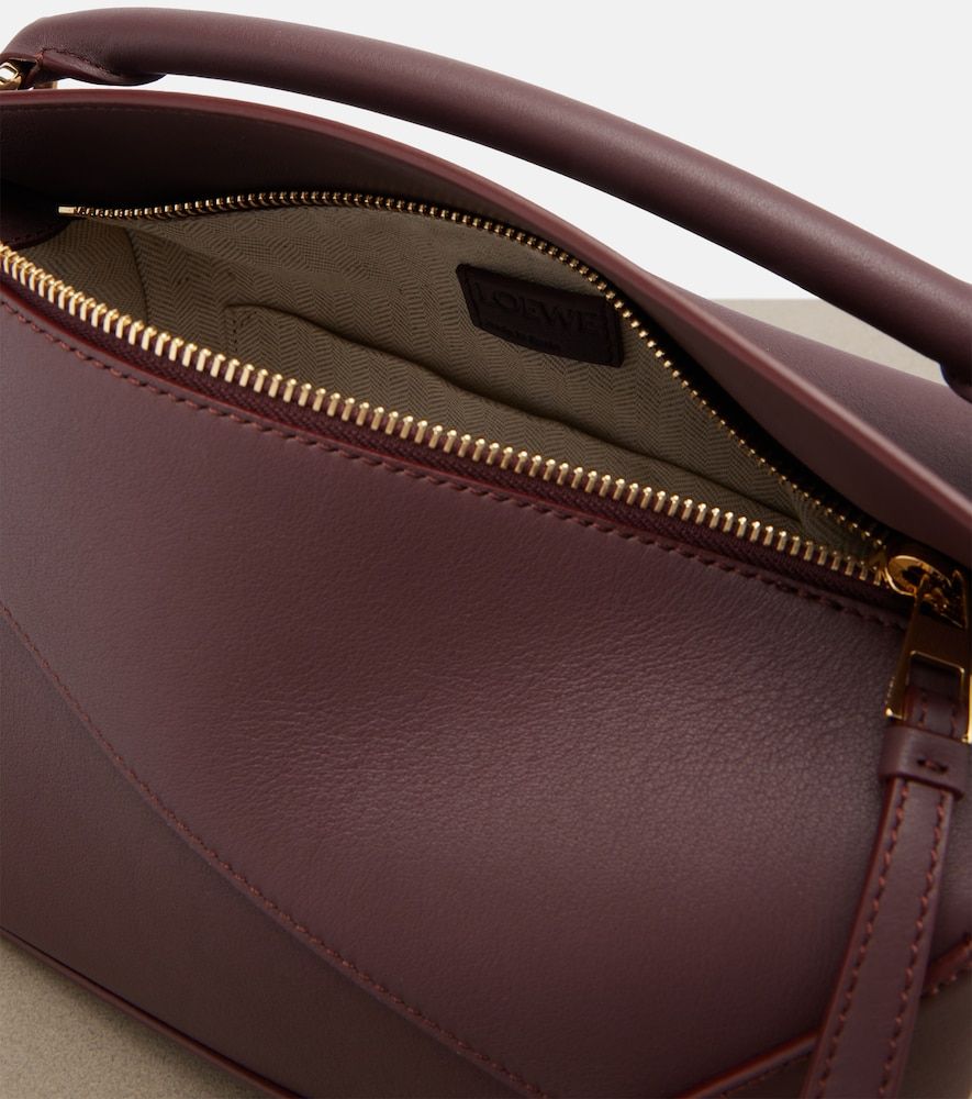 Henkeltasche Puzzle Edge Small aus Leder - Loewe - Modalova