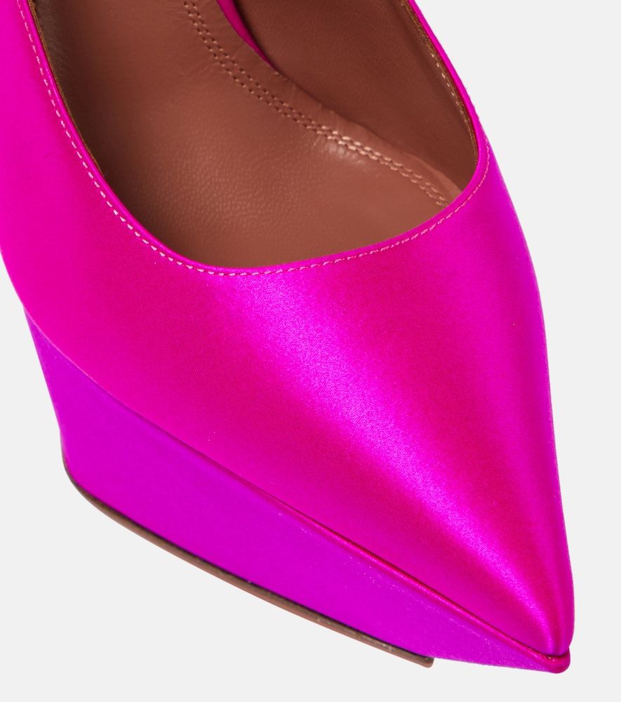 Pumps con plateau Yigit in raso - Amina Muaddi - Modalova