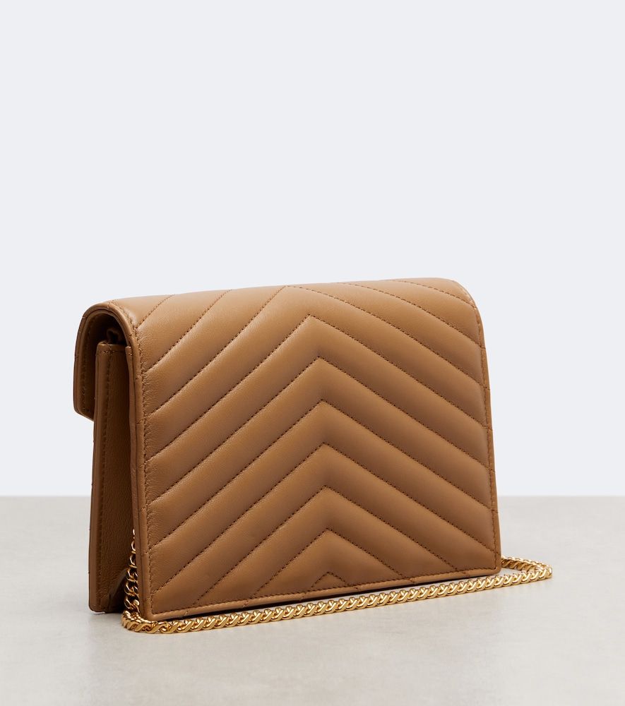 Cartera con cadena Cassandre Envelope de piel matelassé - Saint Laurent - Modalova