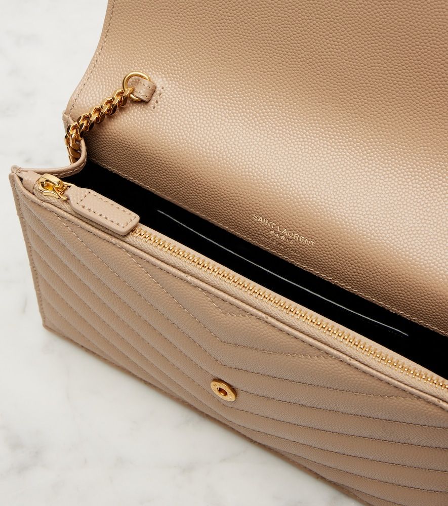 Cassandre matelasse envelope leather wallet on chain - Saint Laurent - Modalova