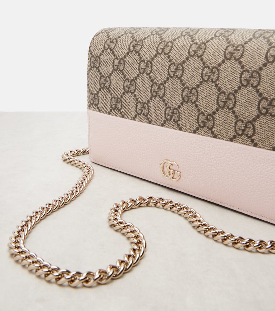 Gucci Cartera con cadena GG Marmont - Gucci - Modalova