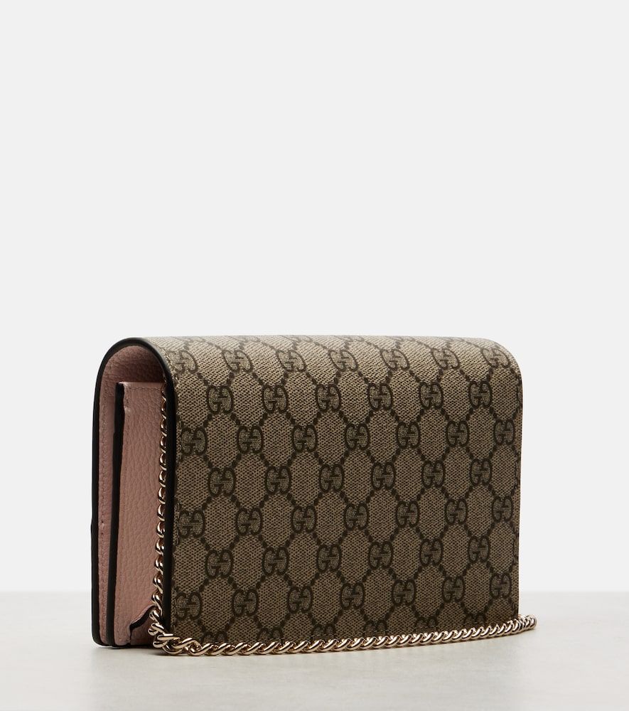 Gucci Cartera con cadena GG Marmont - Gucci - Modalova