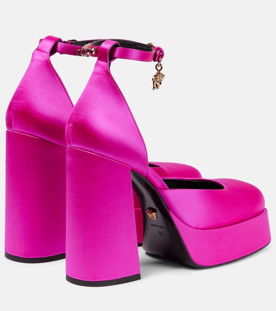 Pumps con plateau Medusa Aevitas in raso - Versace - Modalova
