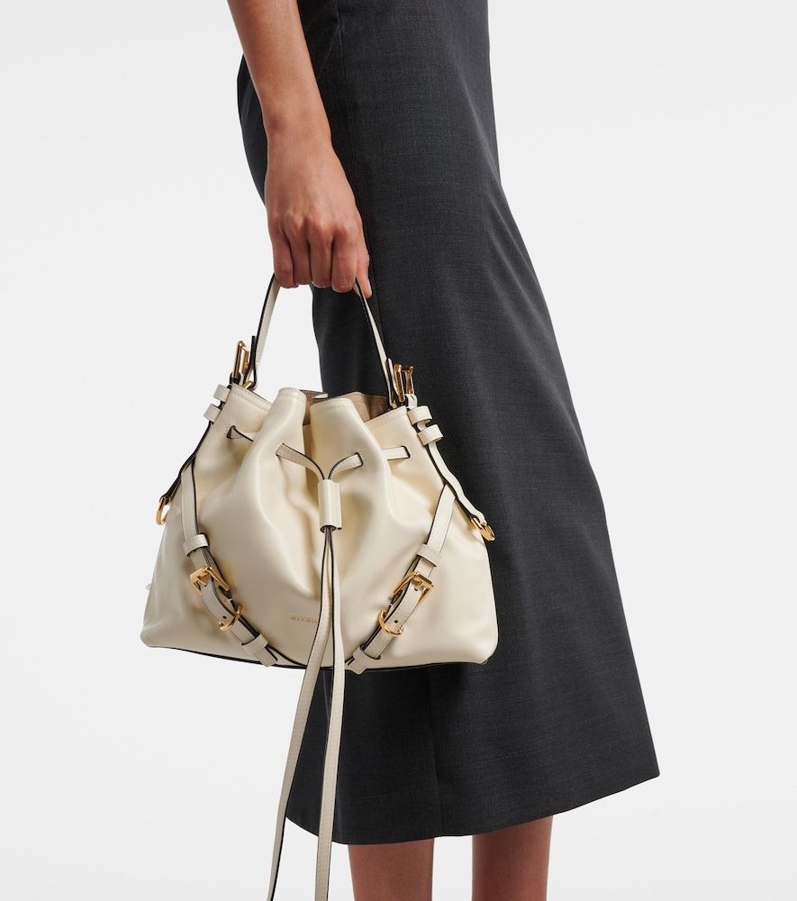 Bolso al hombro Voyou Bucket Small de piel - Givenchy - Modalova