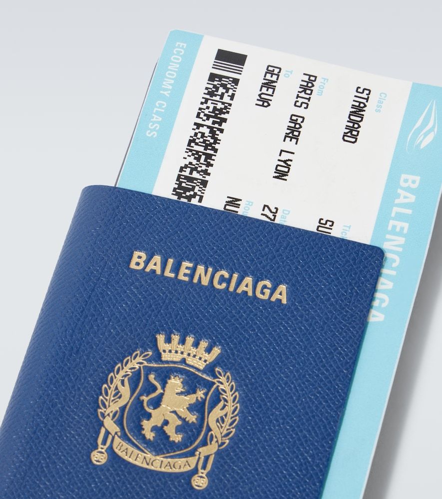 Balenciaga Passport leather wallet - Balenciaga - Modalova