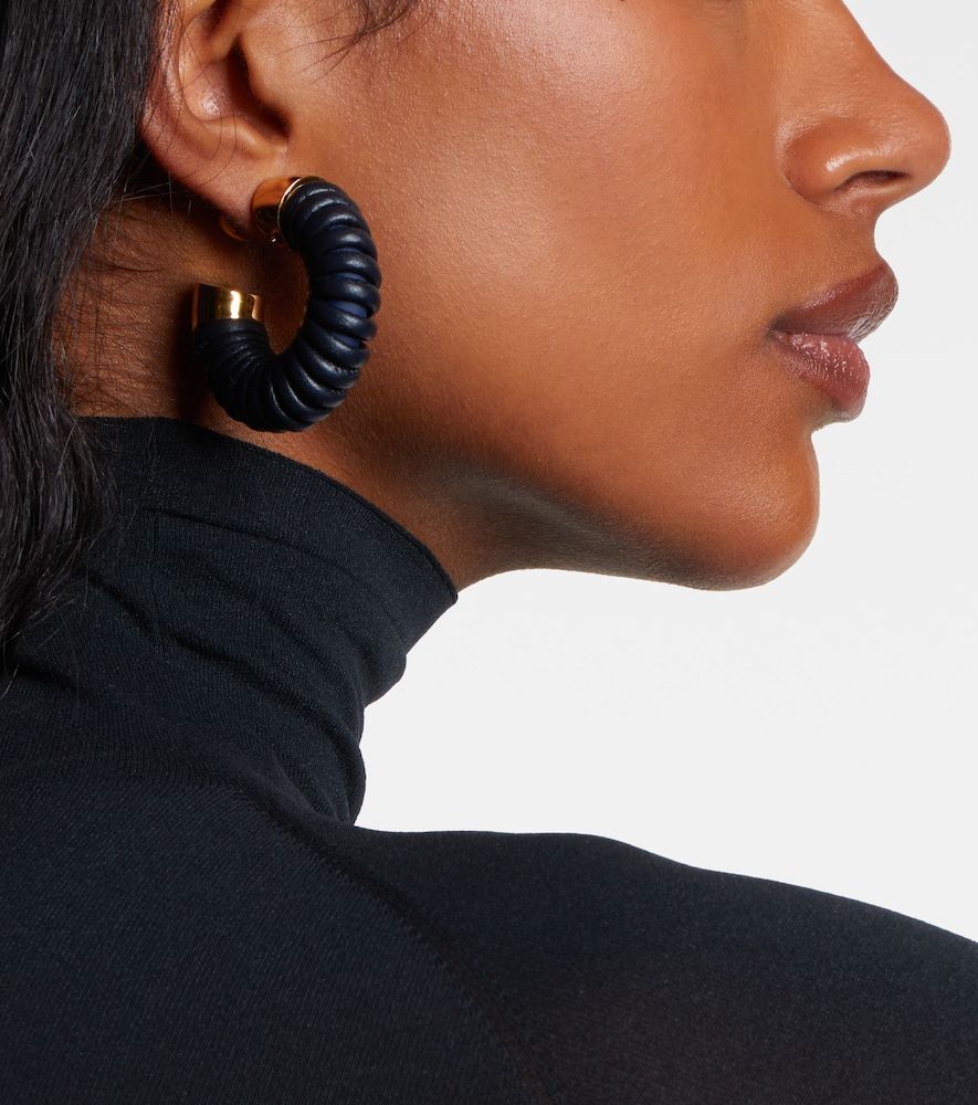 Alaïa Pendientes de aro Bobine con piel - Alaia - Modalova