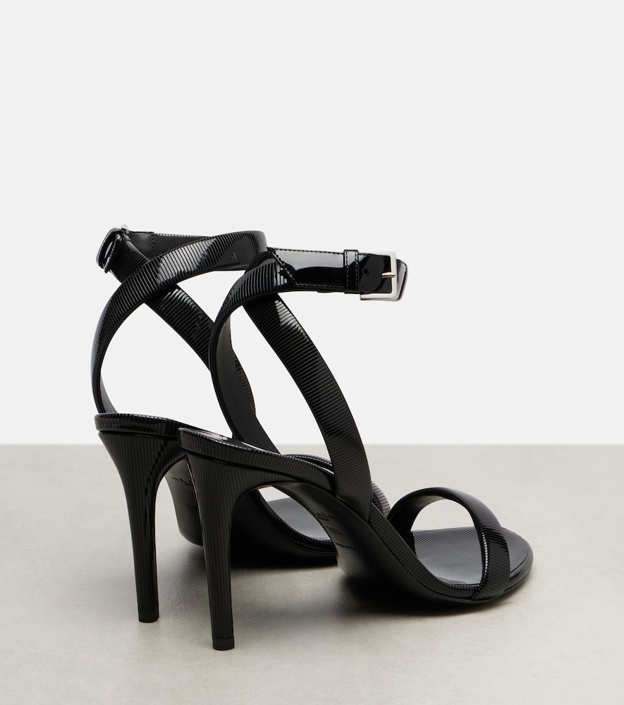 Chain trompe l'oil patent leather sandals - Alaia - Modalova
