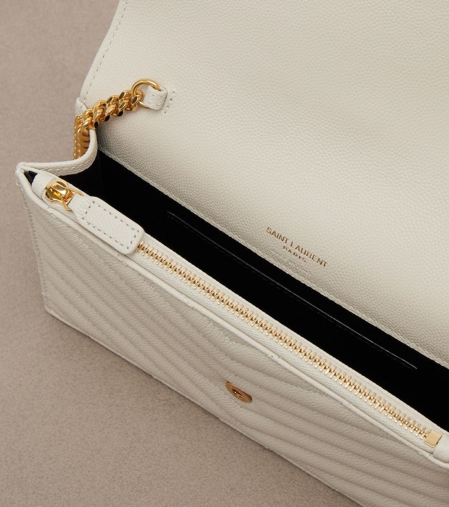 Cassandre Envelope leather wallet on chain - Saint Laurent - Modalova
