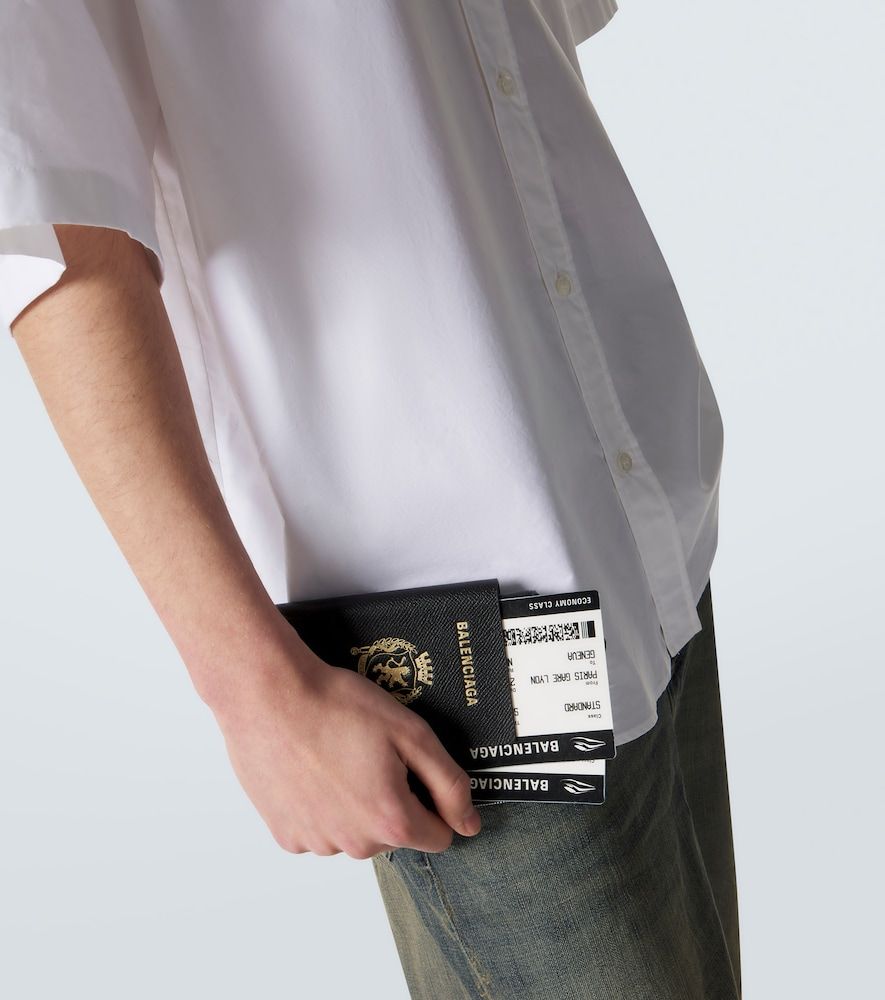 Borsa porta smartphone e passaporto con pelle - Balenciaga - Modalova