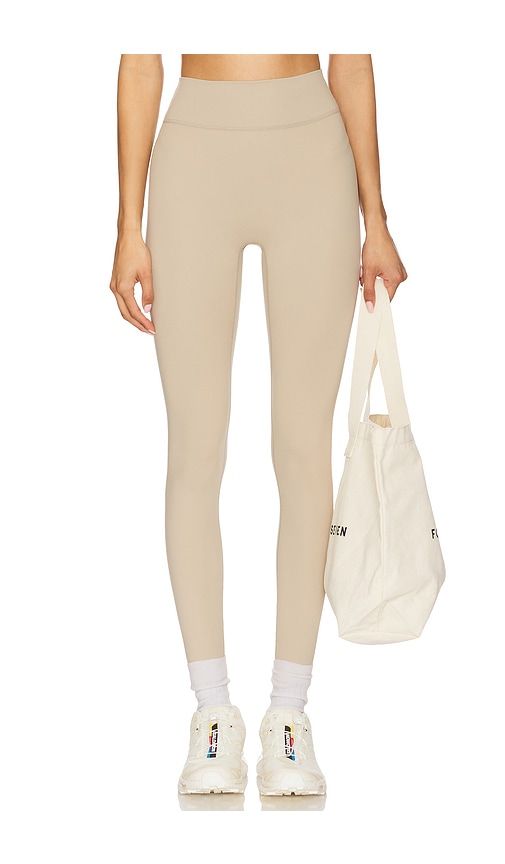 The Essentials Legging in Beige. - size L (also in M, XL) - 437 - Modalova