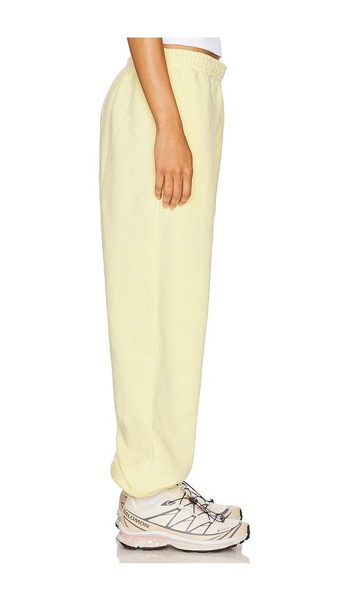 Organic Fitted Sweatpant in Lemon. - size S (also in XS) - 7 Days Active - Modalova