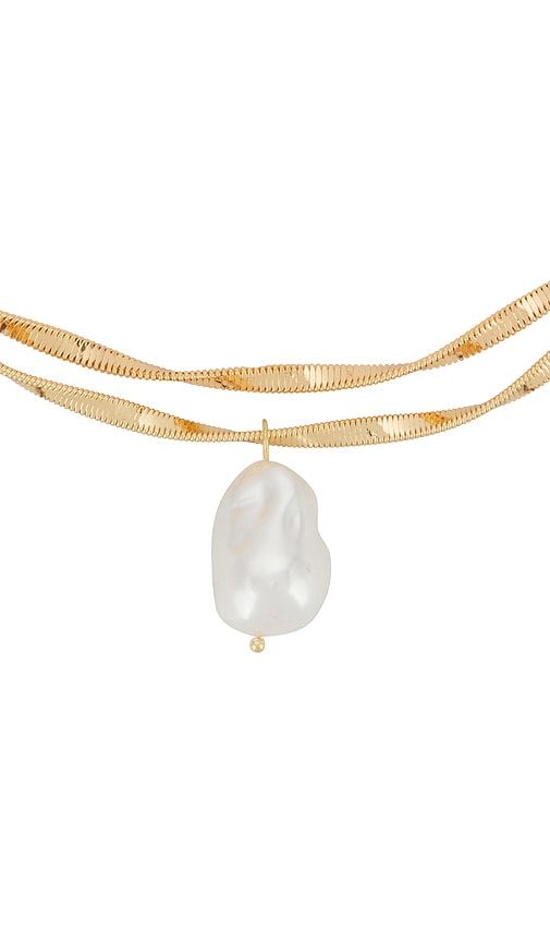 Elli Pearl Necklace in Metallic - 8 Other Reasons - Modalova