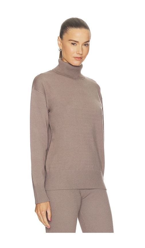 Laney Turtleneck Sweater in Brown. - size L (also in M, S, XS) - ALL THE WAYS - Modalova