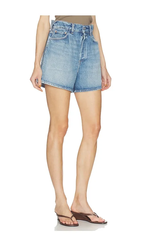 Lyonne Cinched Waist Shorts in Blue. - size 23 (also in 24, 25, 26, 27, 28, 29, 30, 31, 32, 33) - AGOLDE - Modalova