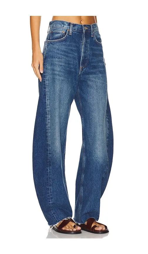 Luna Pieced High Rise Curved Taper Jeans in Denim-Medium. - size 23 (also in 24, 25, 26, 27, 28, 30) - AGOLDE - Modalova