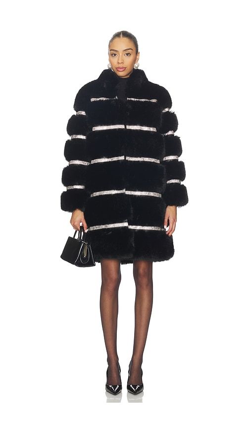 Diamond Luxe Coat in Black. - size L (also in M) - Adrienne Landau - Modalova