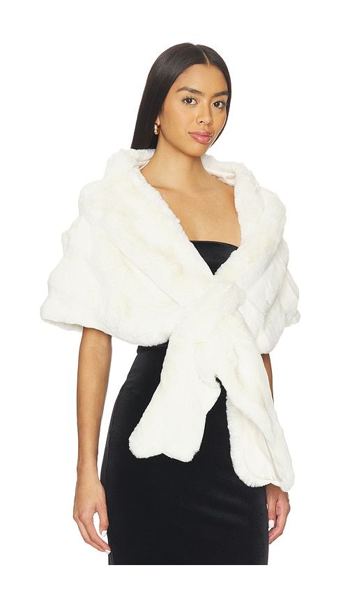 Glam Shawl in White - Adrienne Landau - Modalova