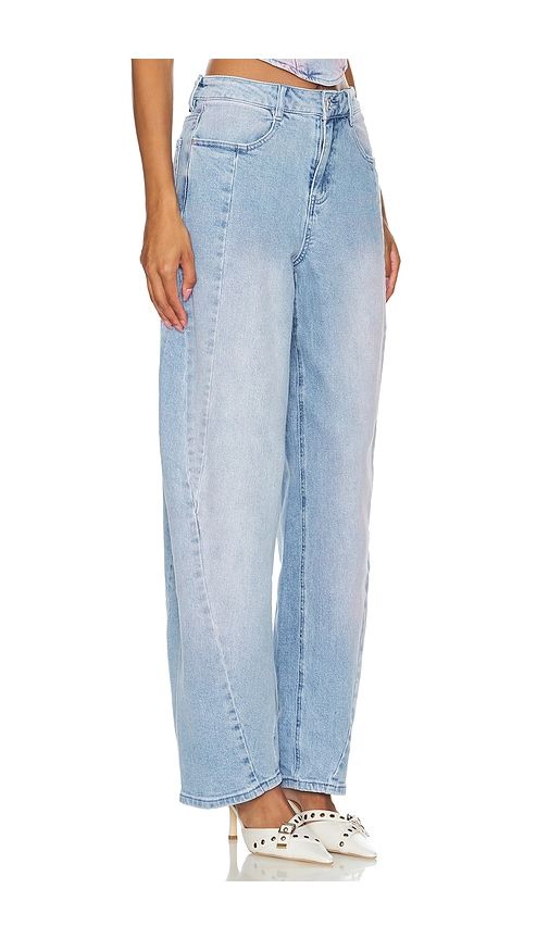 Archer Jeans in Denim-Light. - size 25 (also in 27) - AFRM - Modalova