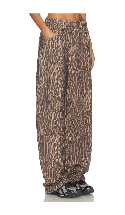 Ryan Barrel Sweatpant in Brown. - size L (also in M, S, XL, XS, XXL) - AFRM - Modalova