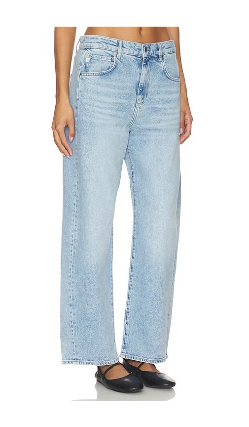 Hattie Barrel Jean in Blue. - size 28 (also in 29, 30, 31, 32) - AG Jeans - Modalova