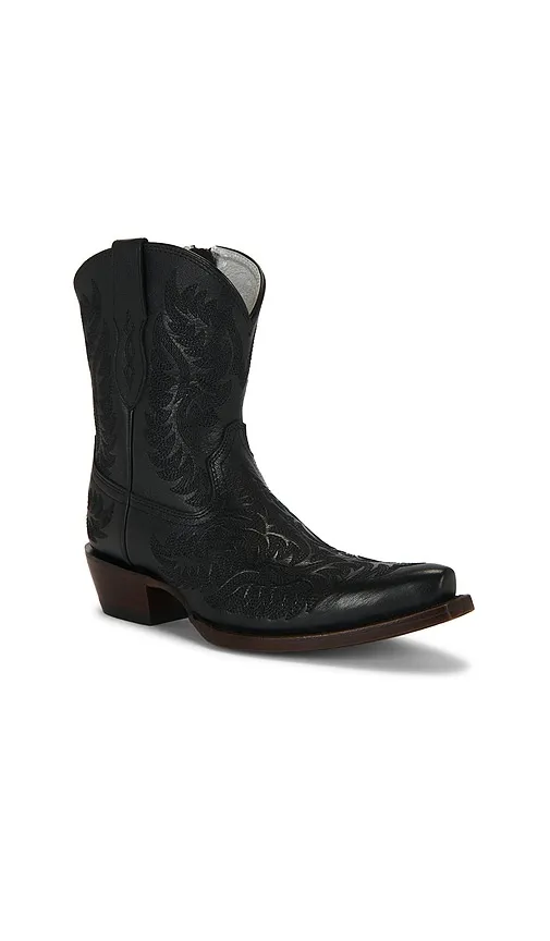 Cate Boots in Black. - size 5.5 (also in 6, 6.5, 7, 7.5) - Ariat - Modalova