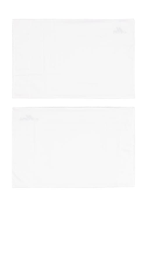 Mr & Mrs Corner Pillowcase Set in White - Abbode - Modalova