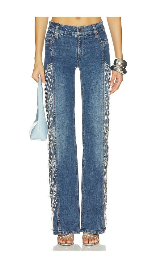 Roxie Embellished Jean in Blue. - size 24 (also in 26, 27, 28) - Alice + Olivia - Modalova