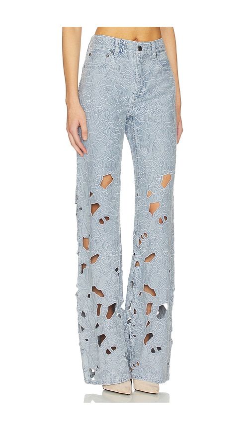 Chic Eyelet Jean in Blue. - size 24 (also in 25) - Alice + Olivia - Modalova