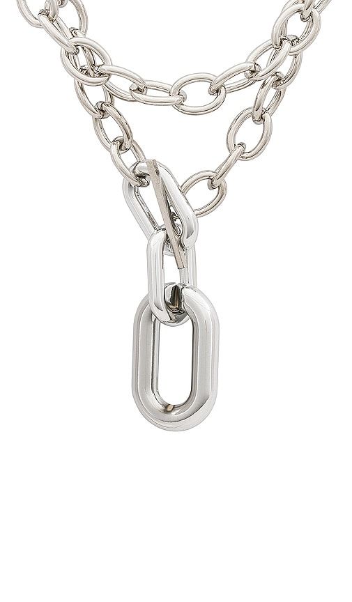 Large Chain Layered Necklace in Metallic - Amber Sceats - Modalova