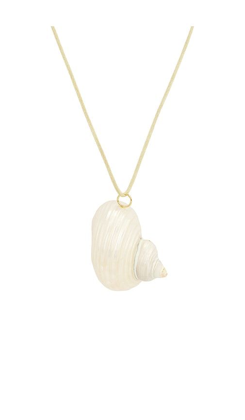 ANNI LU Shell On A String in White - ANNI LU - Modalova