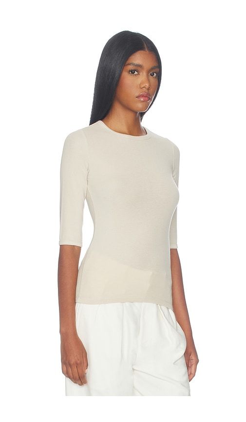 Lee Cropped Sleeve Top in Neutral. - size M (also in S, XS) - Artless - Modalova
