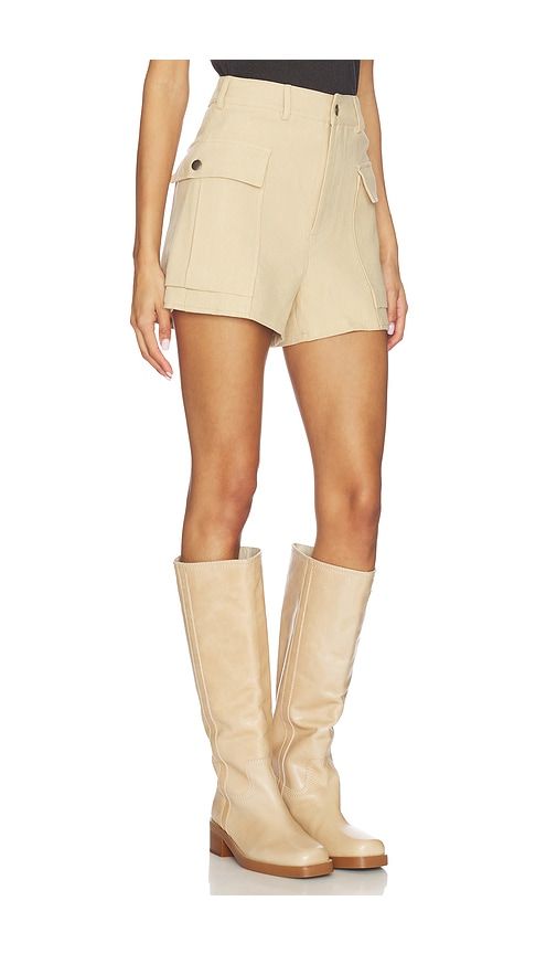 Beron Shorts in . - size L (also in M, S, XL, XS) - ASTR the Label - Modalova