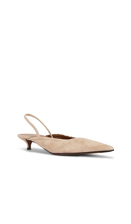 Lana Pump in Tan. - size 36 (also in 37, 38, 40) - ATP Atelier - Modalova