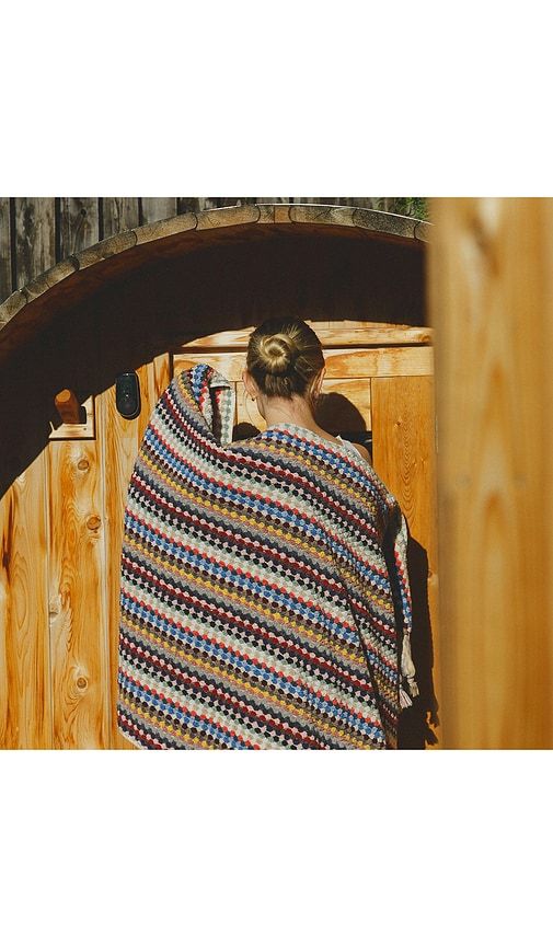 DUSCHTUCH COSMIC DEADSTOCK RAINBOW BODY TOWEL in - Bathing Culture - Modalova
