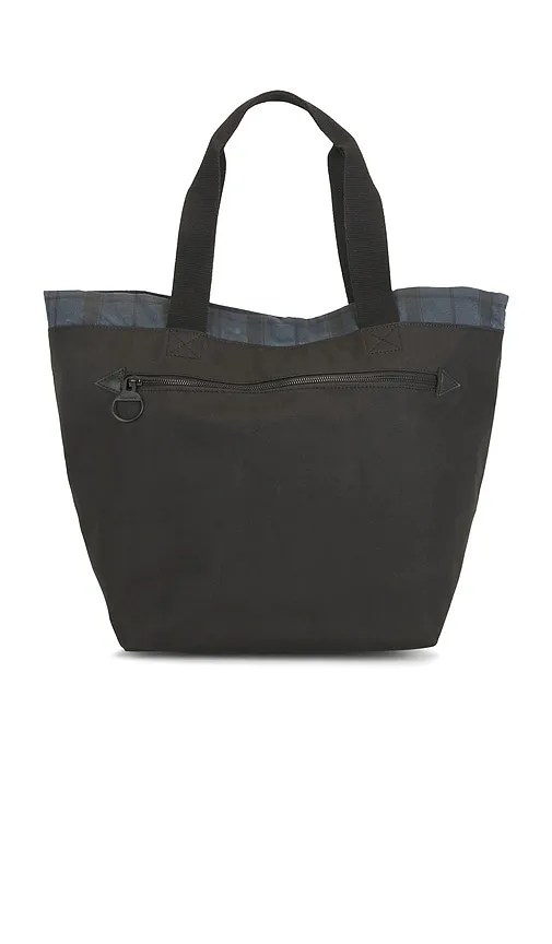 Field Wax Carry All Tote Bag in - Barbour - Modalova