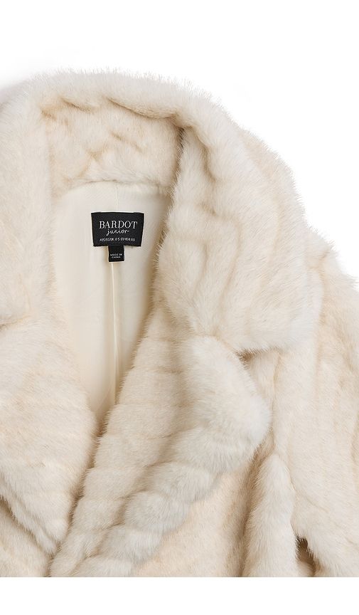 Letty Faux Fur Coat in . Taglia 4/5. Also in 6/7 - Bardot Junior - Modalova