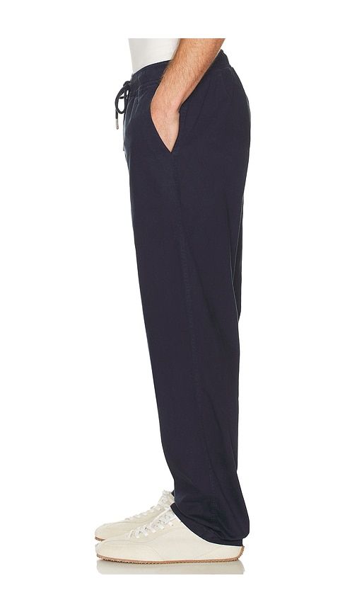 Woven Twill Relaxed Pants in Navy. - size L (also in M) - Barefoot Dreams - Modalova