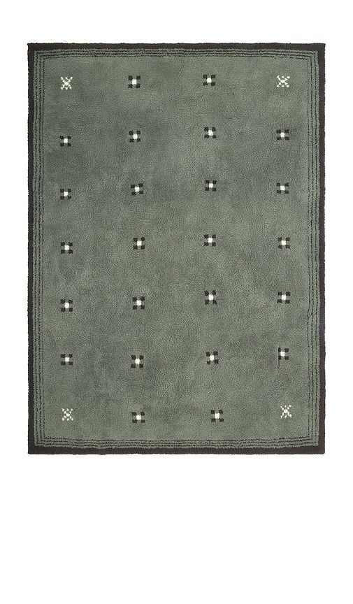 CozyChic Navarro Throw in Green - Barefoot Dreams - Modalova