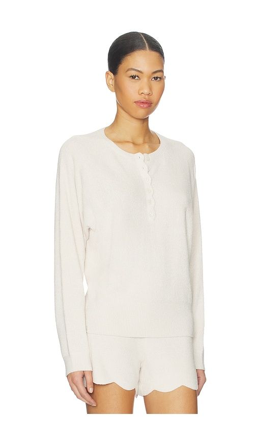 CozyChic Ultra Lite Scallop Dolman Henley Top in Cream. - size M (also in S, XS) - Barefoot Dreams - Modalova