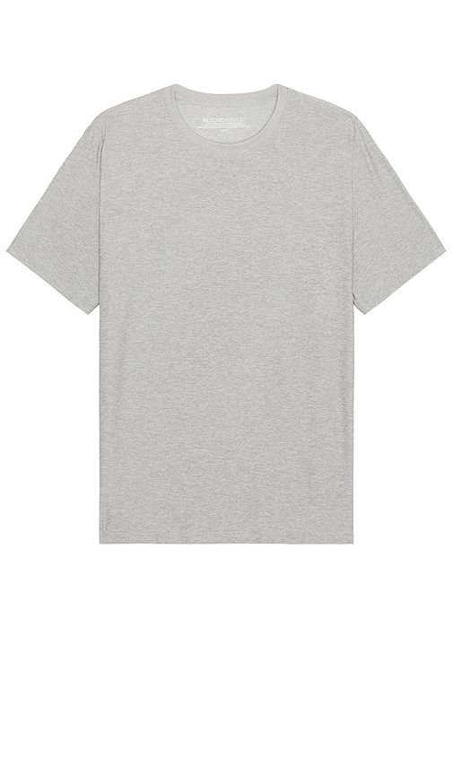 Always Beyond Crew Tee 2.0 in Grey. - size L (also in M, S, XL/1X, XXL/2X) - Beyond Yoga - Modalova