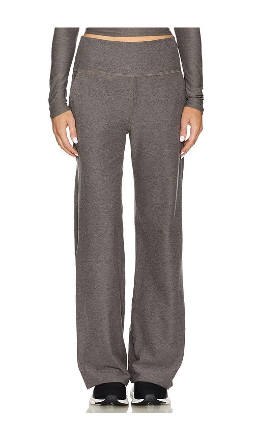 Spacedye Laid Back Pant in Charcoal. - size L (also in M, S) - Beyond Yoga - Modalova