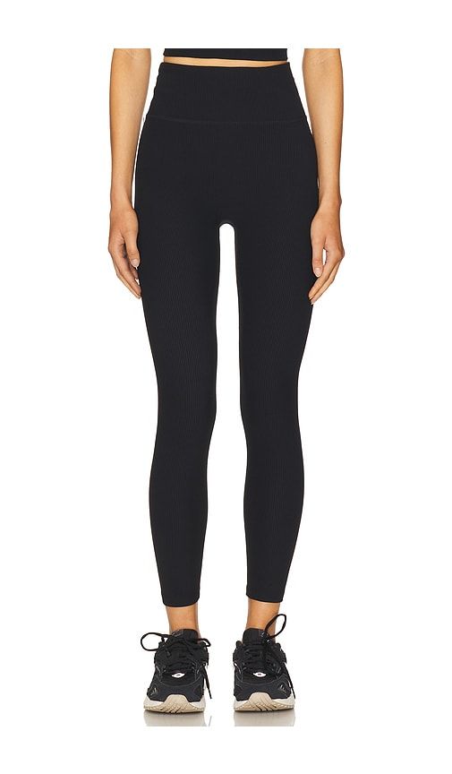 Impulse Midi Legging in Black. - size L (also in M, S, XL, XS) - Beyond Yoga - Modalova