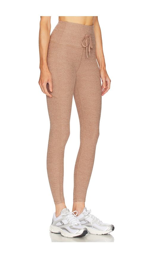Spacedye The Go Pocket Midi Leggings in Neutral. - size L (also in XL) - Beyond Yoga - Modalova