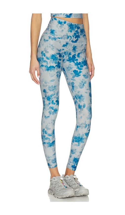 Softmark High Waisted Midi Legging in Blue. - size L (also in M, S, XL, XS) - Beyond Yoga - Modalova