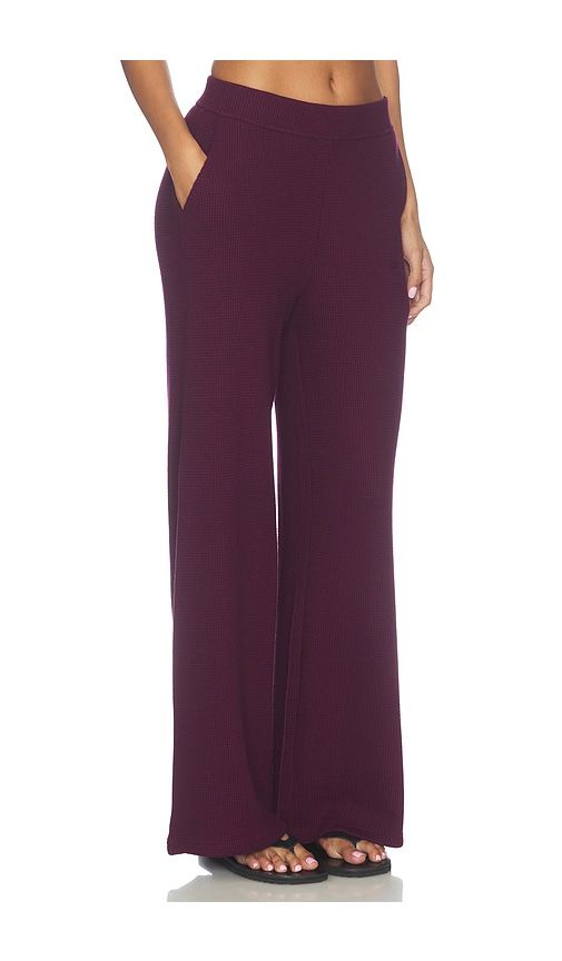 Rest Day Waffle Wide Leg Pant in Burgundy. - size L (also in M, S, XS) - Beyond Yoga - Modalova