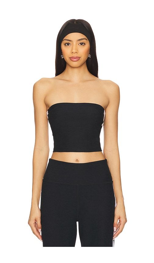 Spacedye Strapless Stripe Top in Black. - size L (also in XL, XS) - Beyond Yoga - Modalova
