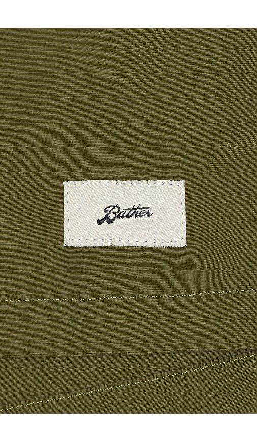 Solid Classic Swim Trunk in . Taglia M. Also in XL/1X - Bather - Modalova