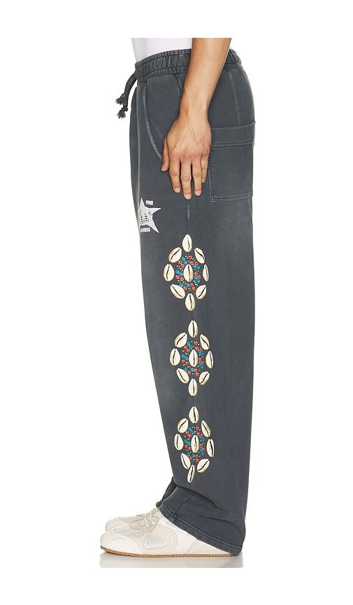 Cowrie Shell Sweatpant in Black. - size L (also in M, S, XL/1X) - Barriers Worldwide - Modalova