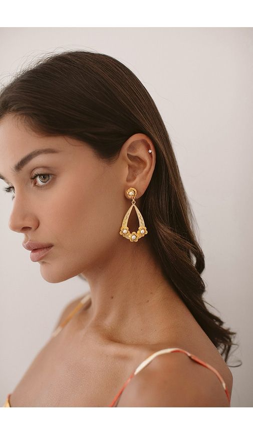 Paisley Earrings in Metallic - Brinker + Eliza - Modalova