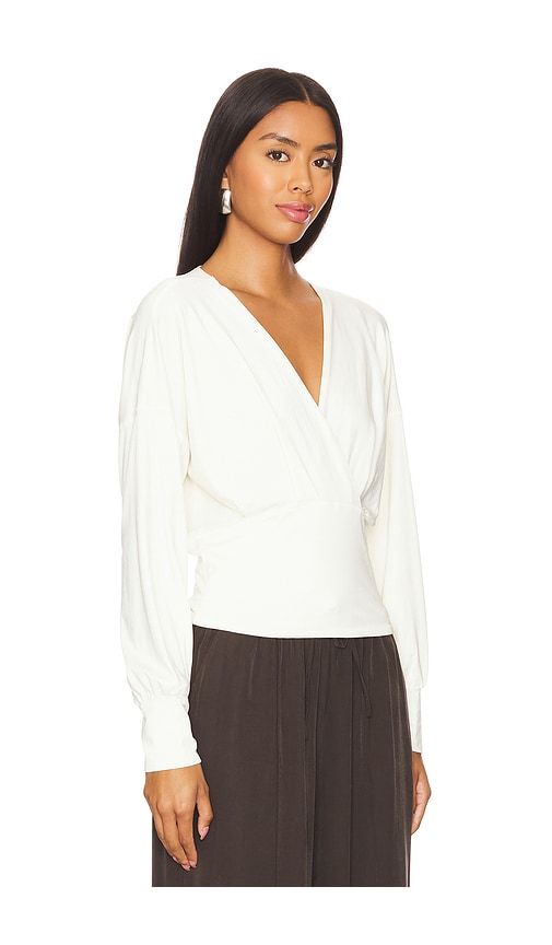 Long Sleeve Blouse in Cream. - size M (also in L, S, XS) - Bobi - Modalova